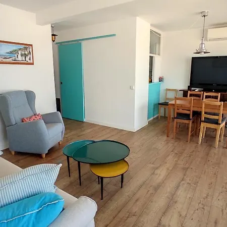 Nuria Apartment *